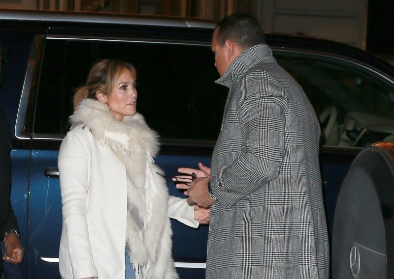 Ništa od vjenčanja: Jennifer Lopez sve je iznenadila ovim potezom