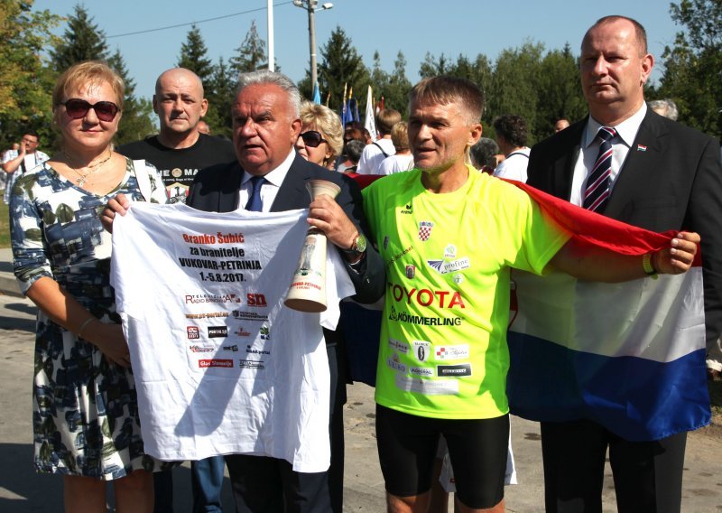 Bivši hrvač Branko Šubić u spomen na poginule hrvatske branitelje pješačit će od Knina do Petrinje