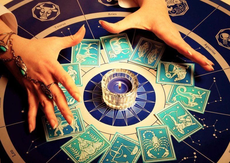Astrologija je novi veliki internetski biznis: Milijuni ljudi prate aplikacije s horoskopima