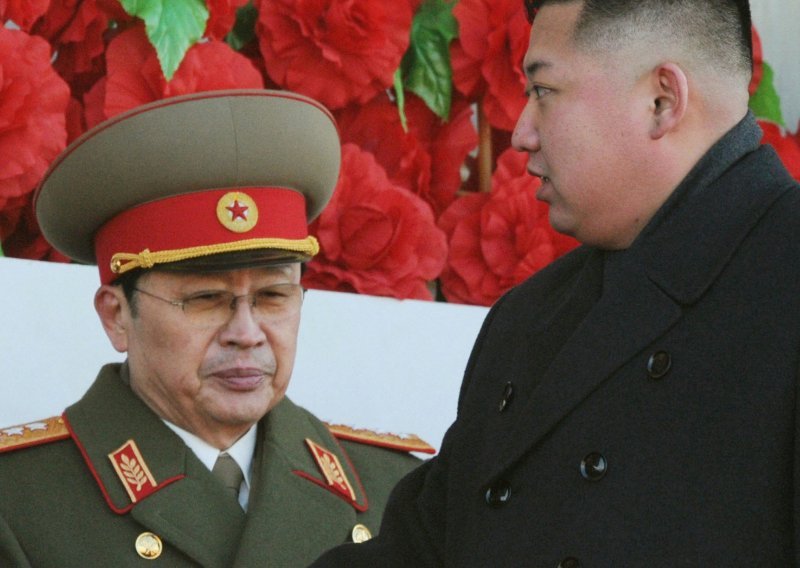 Kim Jong-Un ipak nije bacio tetka izgladnjelim psima
