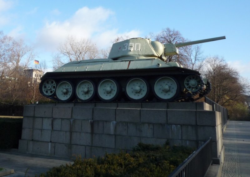'Ne želimo ruske tenkove na Brandenburškim vratima'