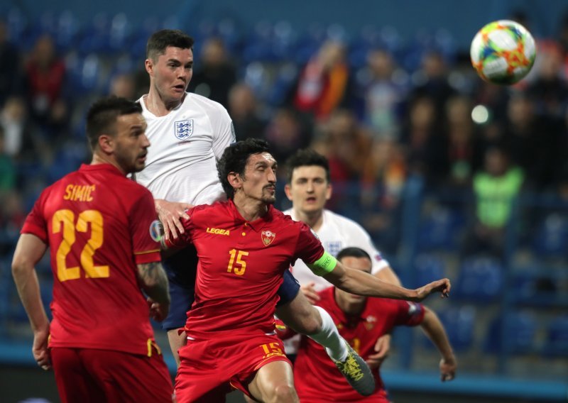 Englezi protutnjali Podgoricom; nogometna bajka Kosova traje; Srbija priredila iznenađenje