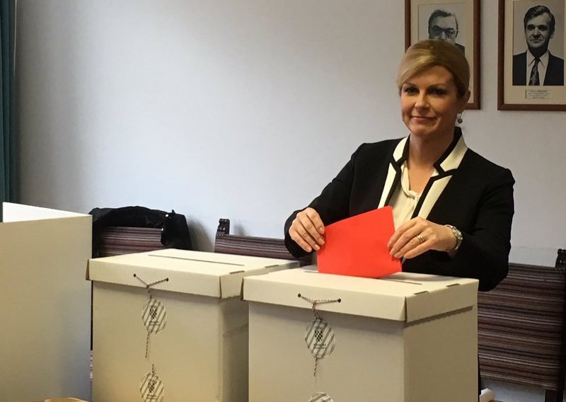 Predsjednica glasala na studentskim izborima: 'Iskoristite demokratsko pravo i izađite na glasovanje'