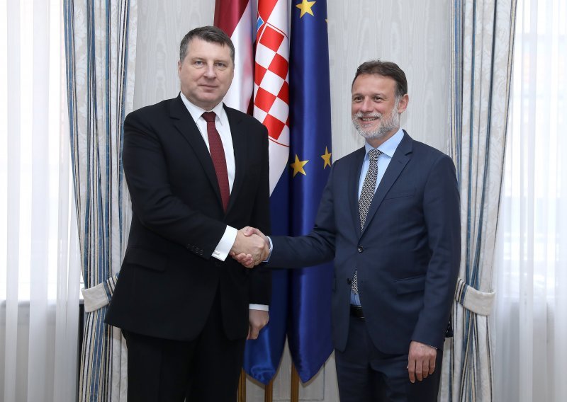 Jandroković se sastao s predsjednikom Latvije Vejonisom