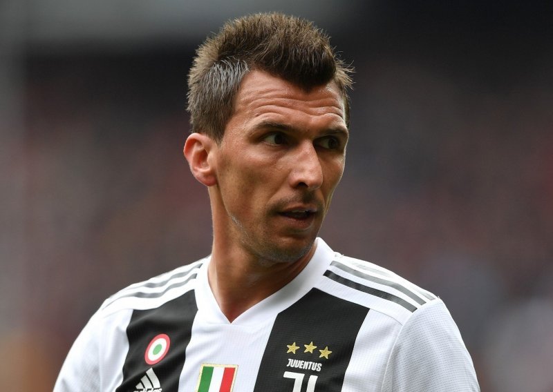 Mandžukić ima tri senzacionalne i konkretne ponude na stolu; jedna od njih zvuči zaista posebno...