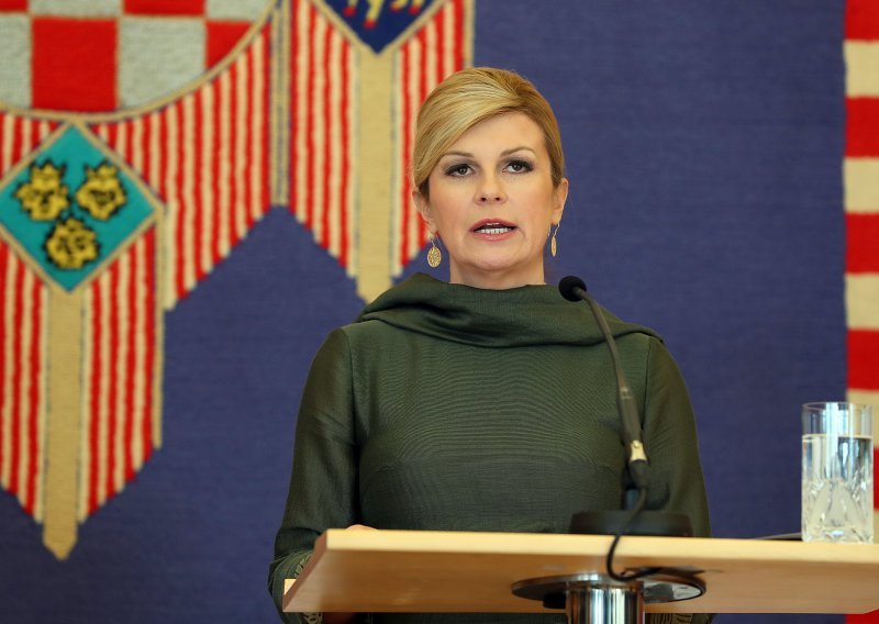 Predsjednica prebacila lopticu na Plenkovića: Aferu SMS treba što prije raščistiti