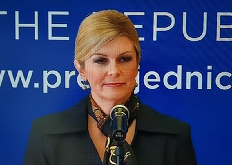 Grabar-Kitarović o referendumu o mirovinama: Ne mogu podupirati ni Vladu ni sindikate