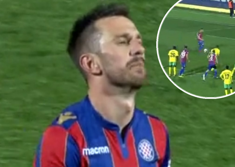 Hajdukov veznjak svojim potezom razočarao navijače: Ovako se ne pucaju penali...