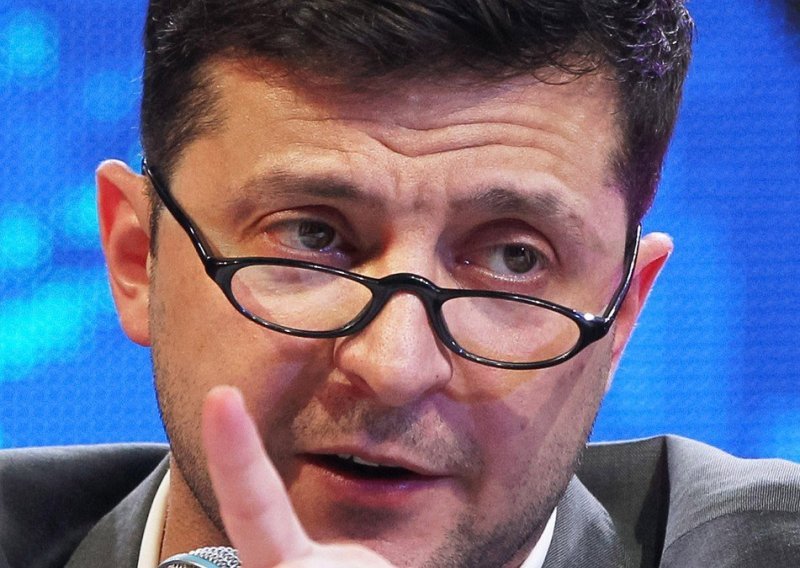 Pobjedom neiskusnog kandidata Ukrajina kroči u nepoznato