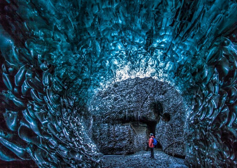 Pogledajte prekrasne ledene pećine Islanda