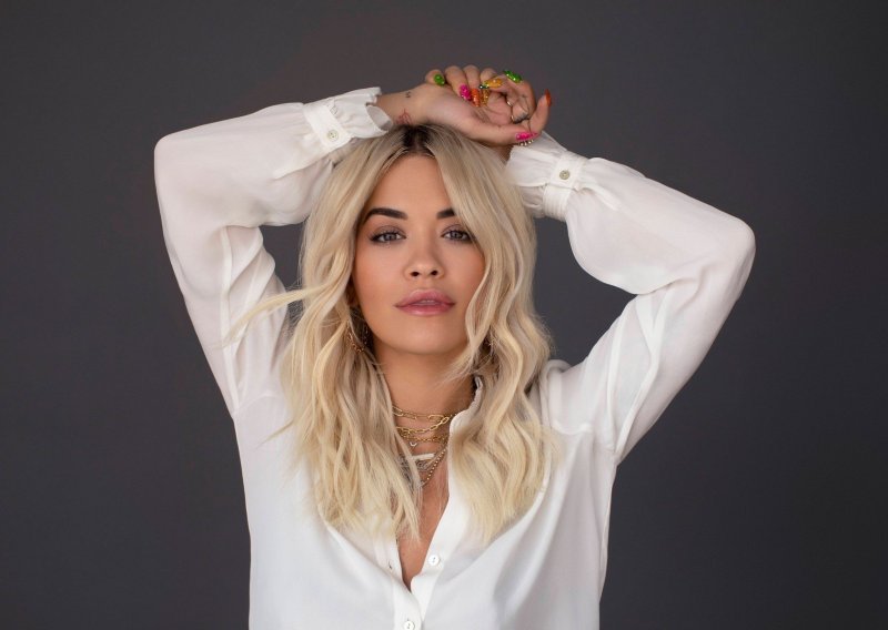 Rita Ora se ne šali s dizajnom obuće: Na ljeto njezinu kolekciju izbacuje i njemački Deichmann