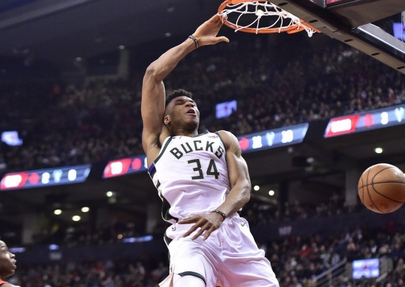 Antetokounmpo rekordom karijere odveo Milwaukee u drugi krug nakon 18 godina