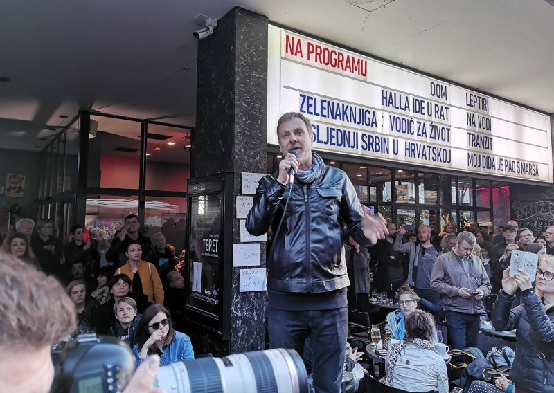 Više od dvije tisuće ljudi okupilo se u centru Zagreba i poručilo: 'Ne damo kino!'