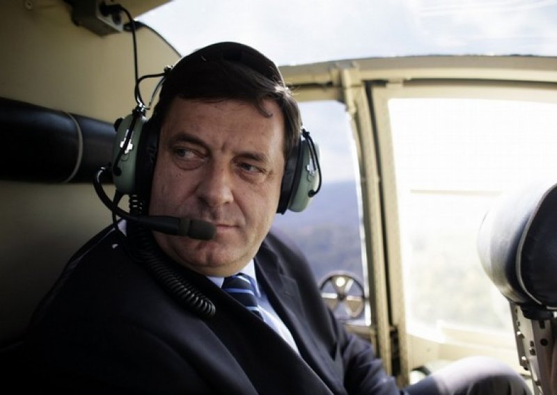 Dodik ponovno aludira na otcjepljanje RS