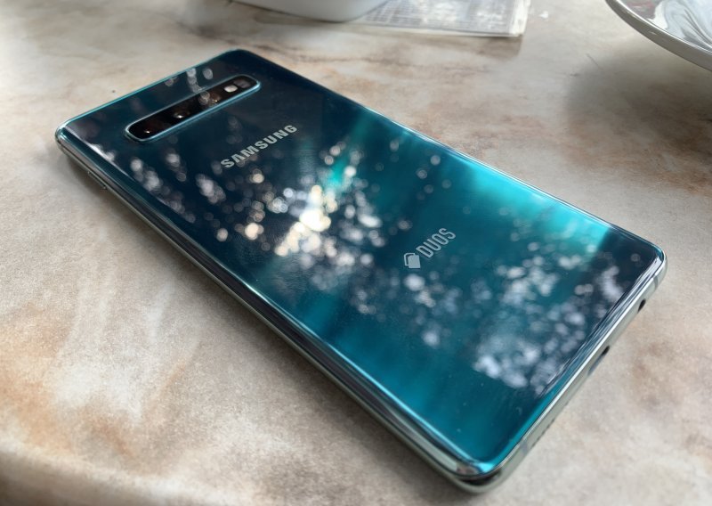 Hoće li novi smartfon iz Samsunga doista imati i ovu korisnu stvar?