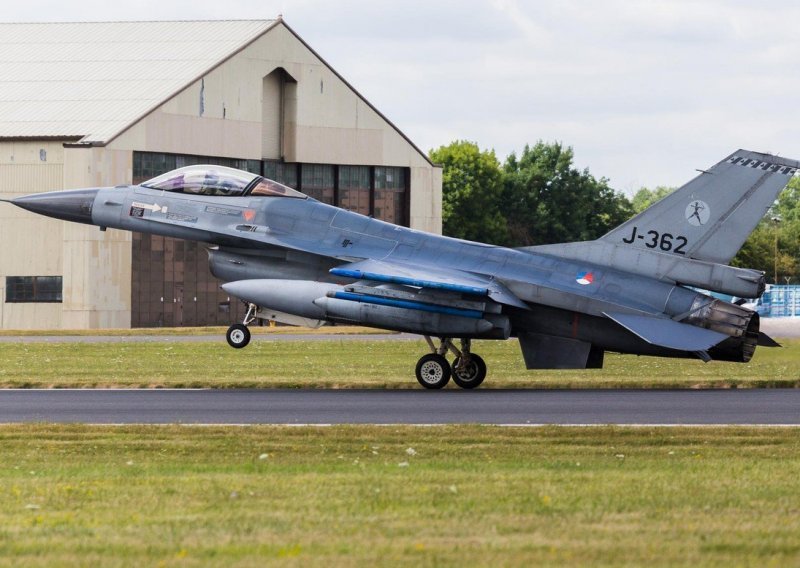Ovako nešto dogodilo se tek drugi put u povijesti - pilot nizozemskog F-16 uspio propucati vlastiti avion