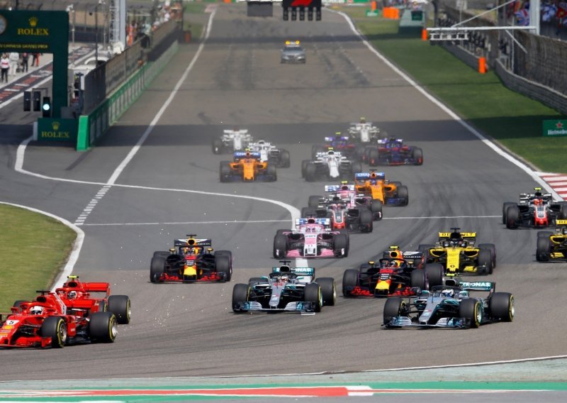 Tisućita utrka u povijesti Formule 1: Napokon prekretnica u borbi Ferrarija i Mercedesa?