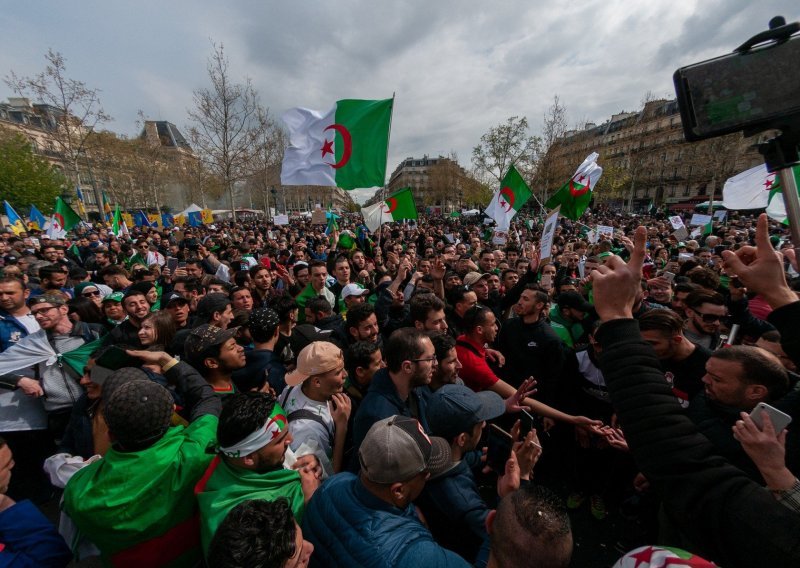 Pariz žali zbog protjerivanja direktora dopisništva AFP-a u Alžiru
