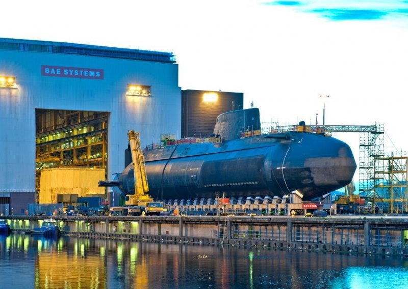 Dojava o bombi na nuklearnoj podmornici, brodogradilište evakuirano