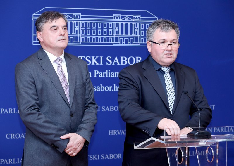 HSS-ovci: Tolušiću, ne slikaj se, nego radi svoj posao