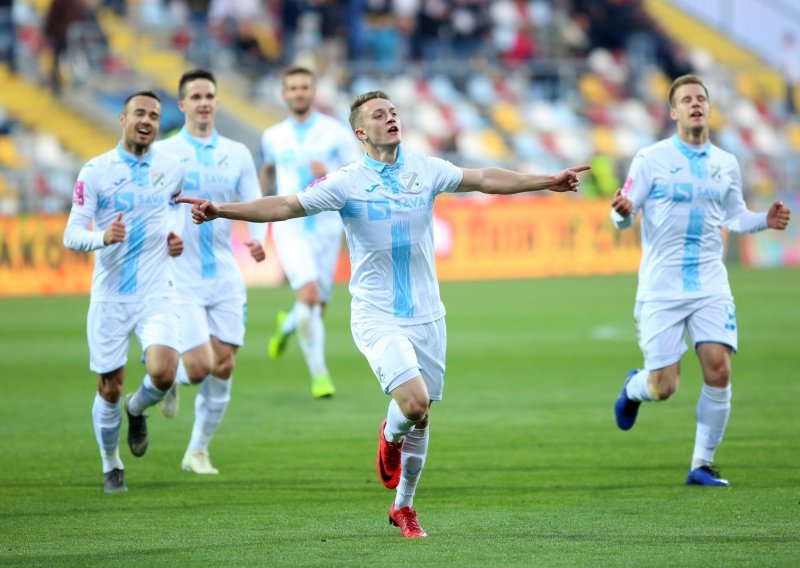 Silovita Rijeka utrpala Interu sedam golova i odgodila Dinamovu proslavu titule