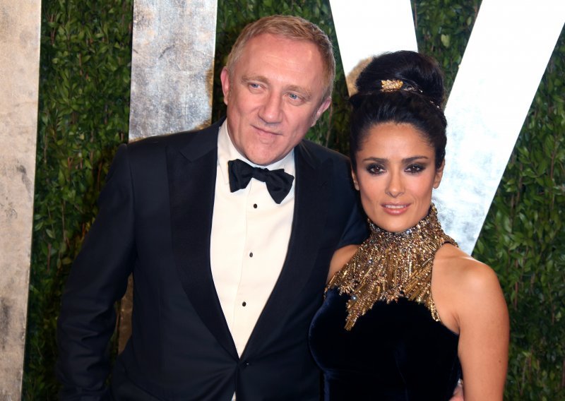 Suprug Salme Hayek dat će cijelo bogatstvo za obnovu katedrale Notre Dame