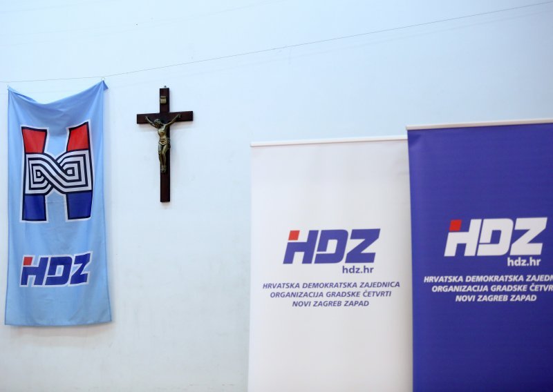 Provaljeno u prostorije HDZ-a