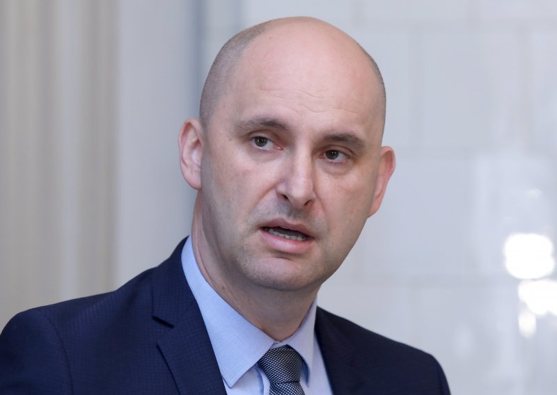Povjerenstvo će ispitati imovinsku karticu ministra Tolušića