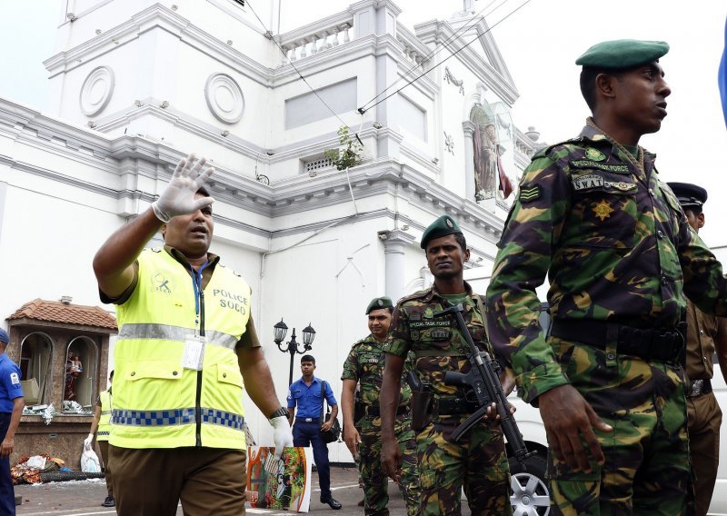 [VIDEO] Procurila snimka navodnog bombaša samoubojice iz Šri Lanke, Islamska država preuzela odgovornost za napade