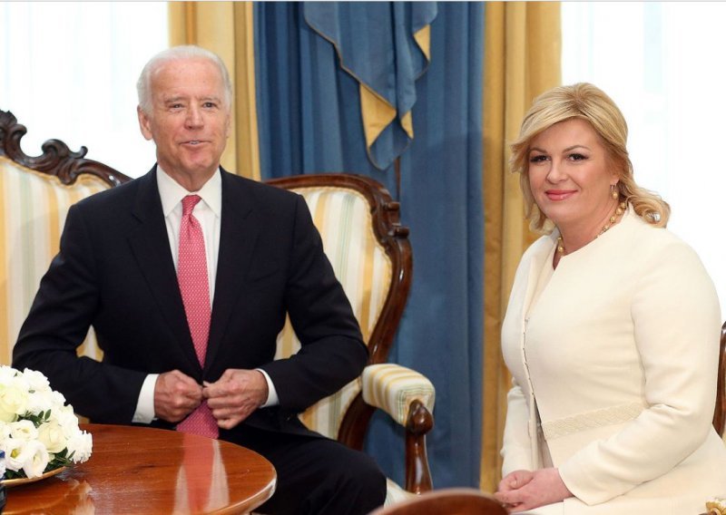 Karijeru u Senatu završio kao najsiromašniji kongresnik, bio Obamina desna ruka, a sada treći put pokušava postati prvi čovjek SAD-a. Tko je zapravo Joe Biden?