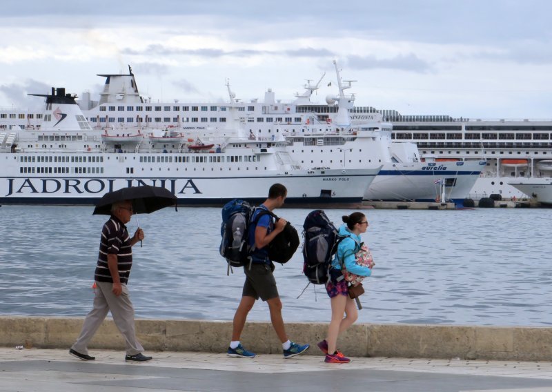 U subotu promjenljiva naoblaka i svježije, evo gdje se očekuju pljuskovi s grmljavinom