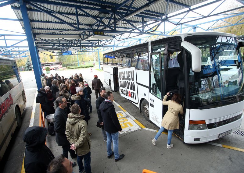 Mladi bježe iz svih županija