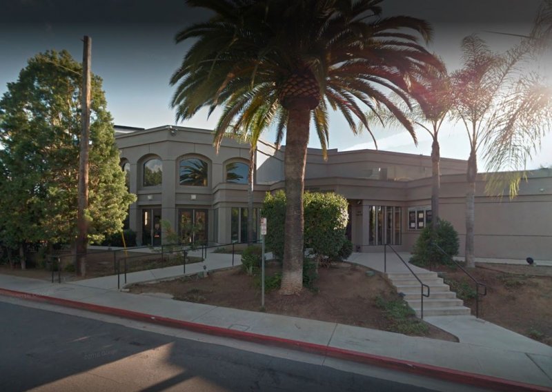 Pucnjava u sinagogi u Kaliforniji: Jedna osoba ubijena, ima i ranjenih među njima i rabin