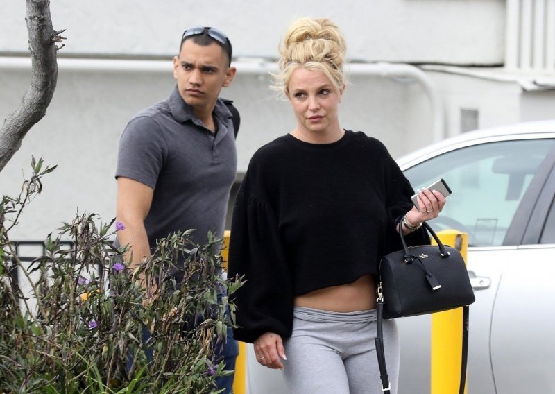 Možda ne izgleda glamurozno, ali Britney se polako vraća u formu