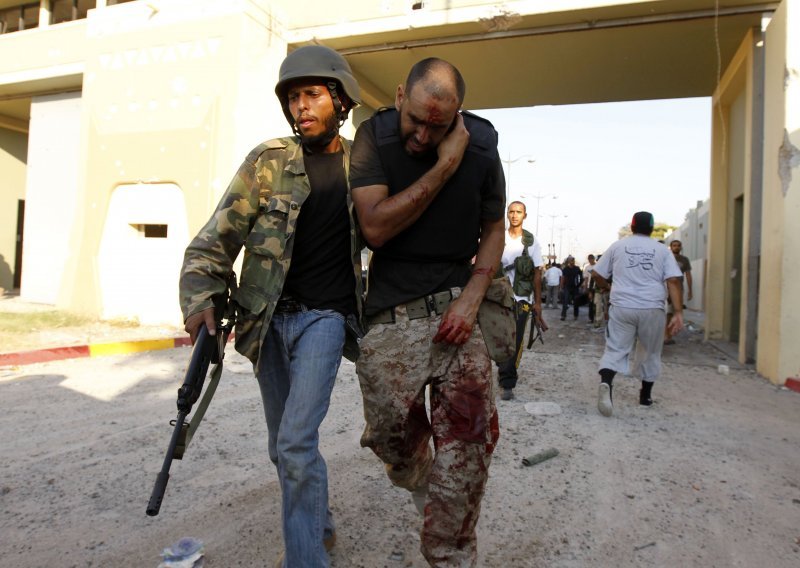 Gadafijevi lojalisti zarobili 35 stranih novinara