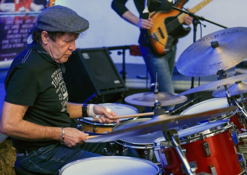 Hrvatska bubnjarska legenda Ratko Divjak nastupio na Međunarodnim danima jazza