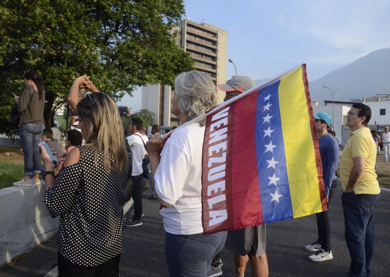 Venezuela optužuje SAD da želi sabotirati mirovne pregovore