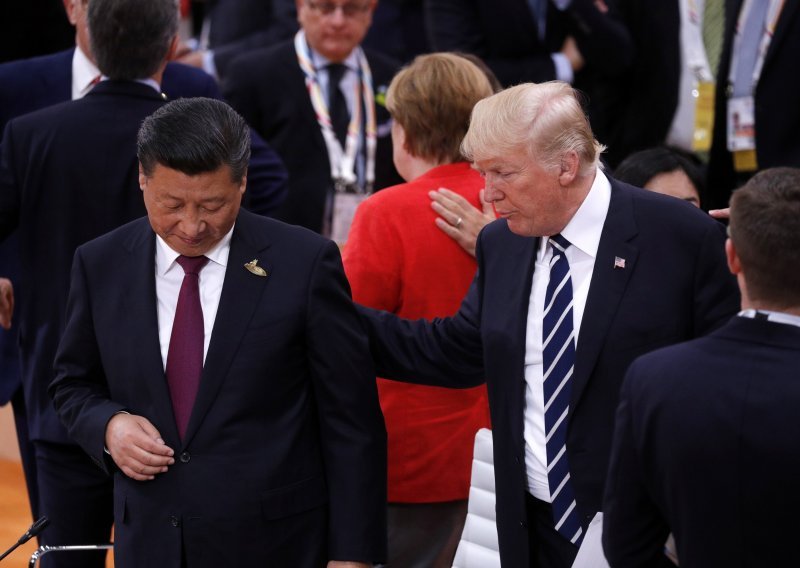 Unatoč tome što Amerika sve više sliči na kinesku četvrt, Donald Trump i dalje zaoštrava odnose s Pekingom