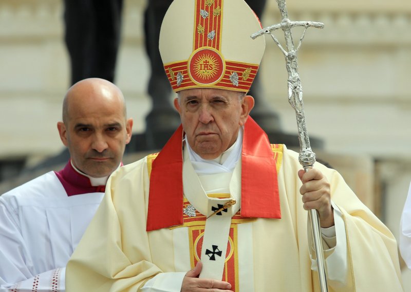 Papa Franjo: prostitucija je odvratan porok koji vodi u ropstvo