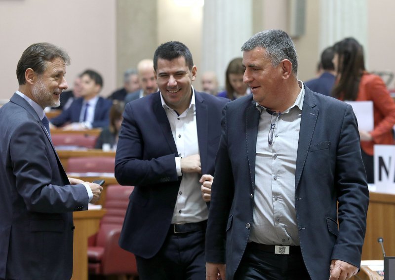 Jandroković reagirao na uvrede Mostova zastupnika: Dragi kolega Grmoja, reći da ste smeće je malo