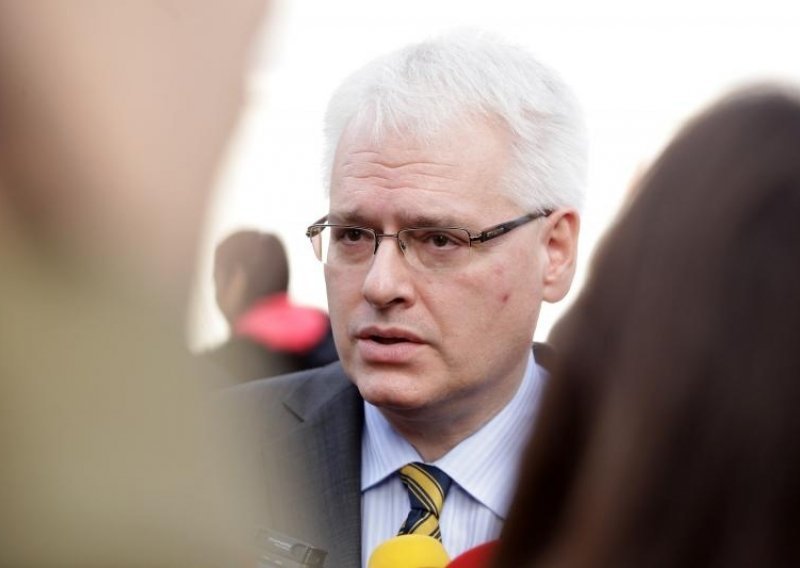 Trebamo pisati Haškom sudu da Šešelja vrate u pritvor