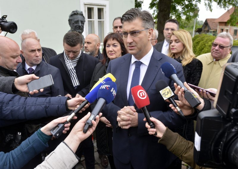 Plenković pohvalio predsjednicu zbog Tuđmanova odlikovanja, a o referendumu kaže: Polako...
