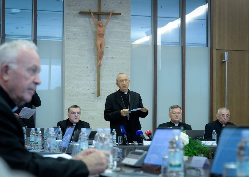 Nadbiskup Puljić: Glasajte za bogobojazne, sposobne i pouzdane