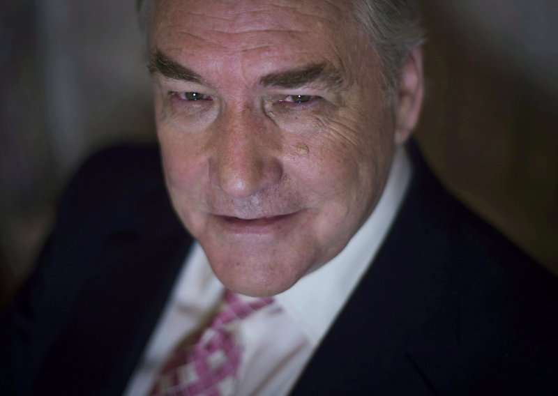 Tko je Conrad Black, posrnuli medijski mogul i britanski parlamentarac, i zašto ga je pomilovao Donald Trump