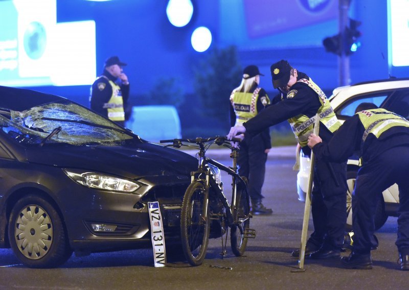 U Zagrebu u naletu automobila poginuo biciklist