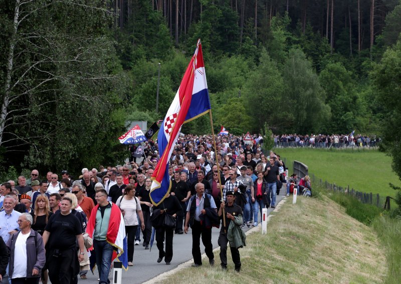 HND osudio napad na novinara Majića na Bleiburškom polju