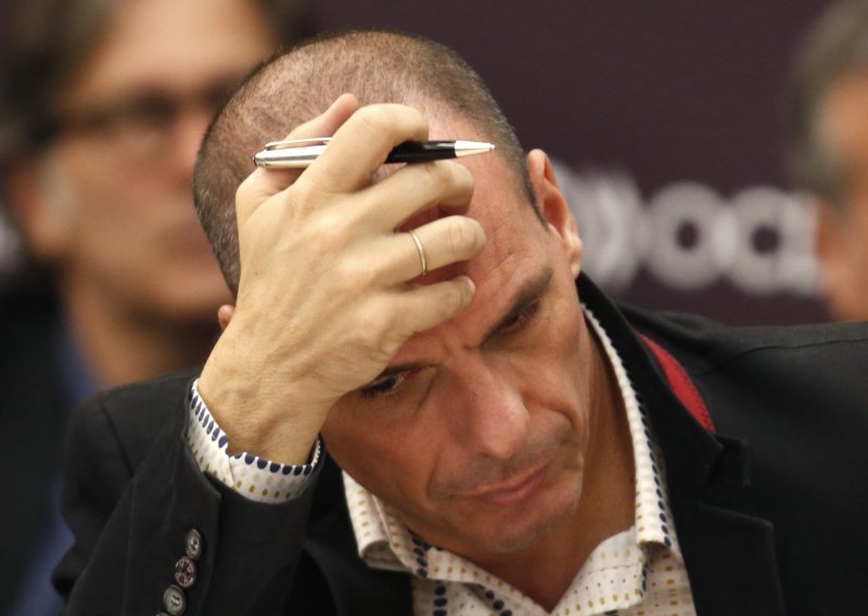 Varufakis pisanje Financial Timesa nazvao 'zlobnim glasinama'