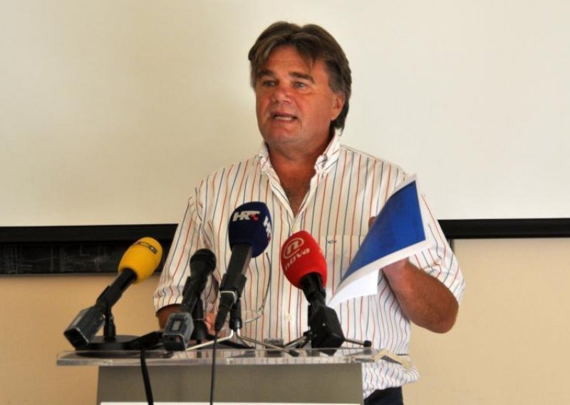 Jakovčić prozvao vrh SDP-a za pokušaj destabiliziranja Istre