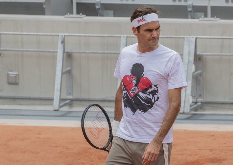 Roger Federer potezom s treninga oduševio fanove; kako je samo elegantno 'uštopao' lopticu