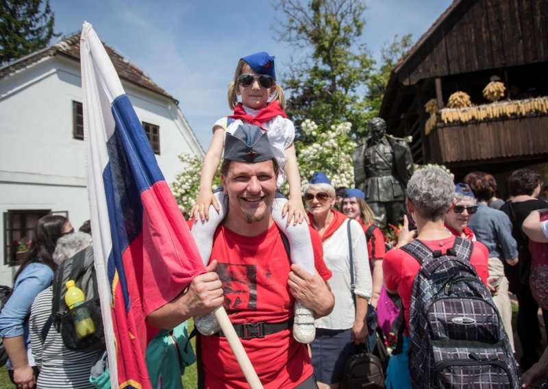 Gotovo 15 tisuća ljudi slavilo Dan mladosti u Kumrovcu